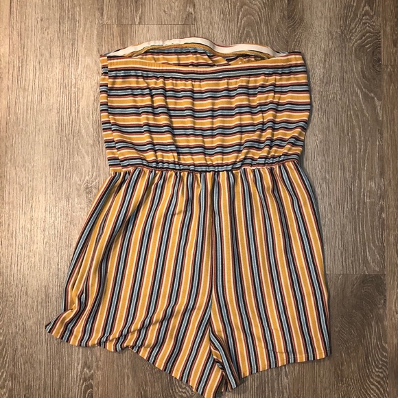 Romper - Picture 2 of 2